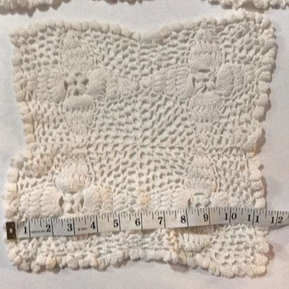 White Doily Place Mats - Vintage - Picture 6 of 12